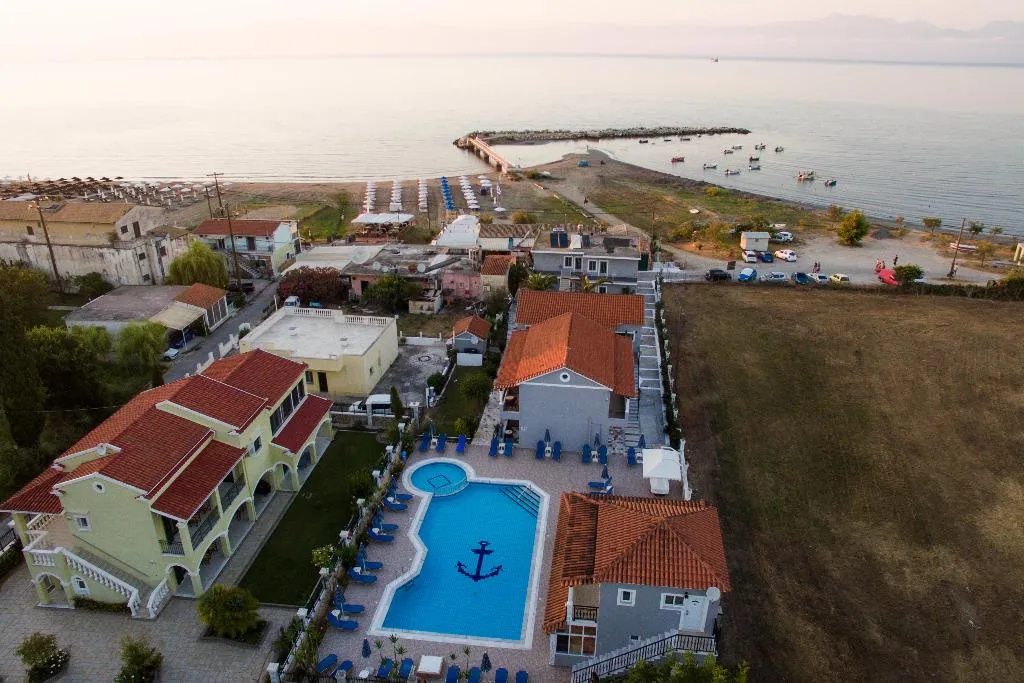 Pool, Makis Studios & Apartments, Corfu
