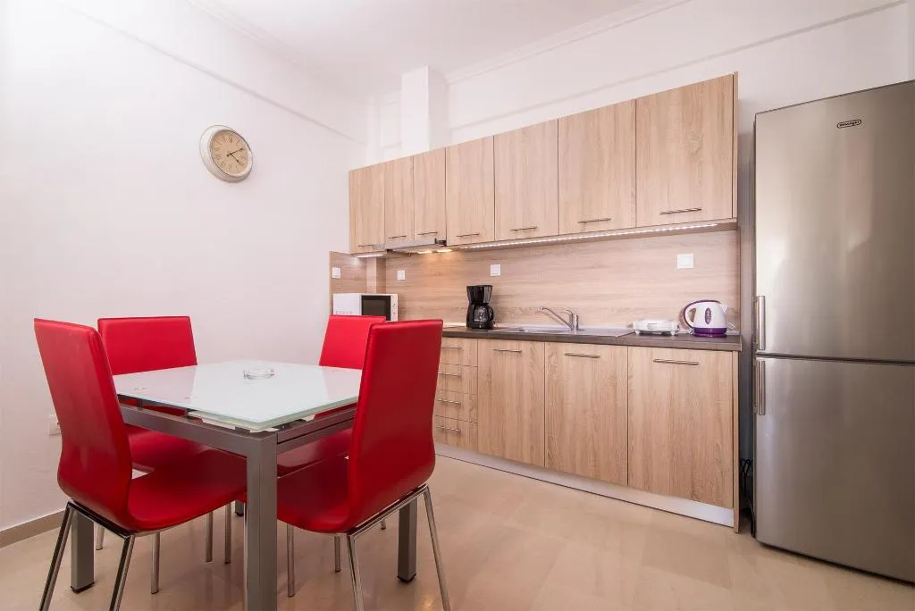 APARTMENT CAPACITY 5 Room, Michalis Apartments, Thessaloniki