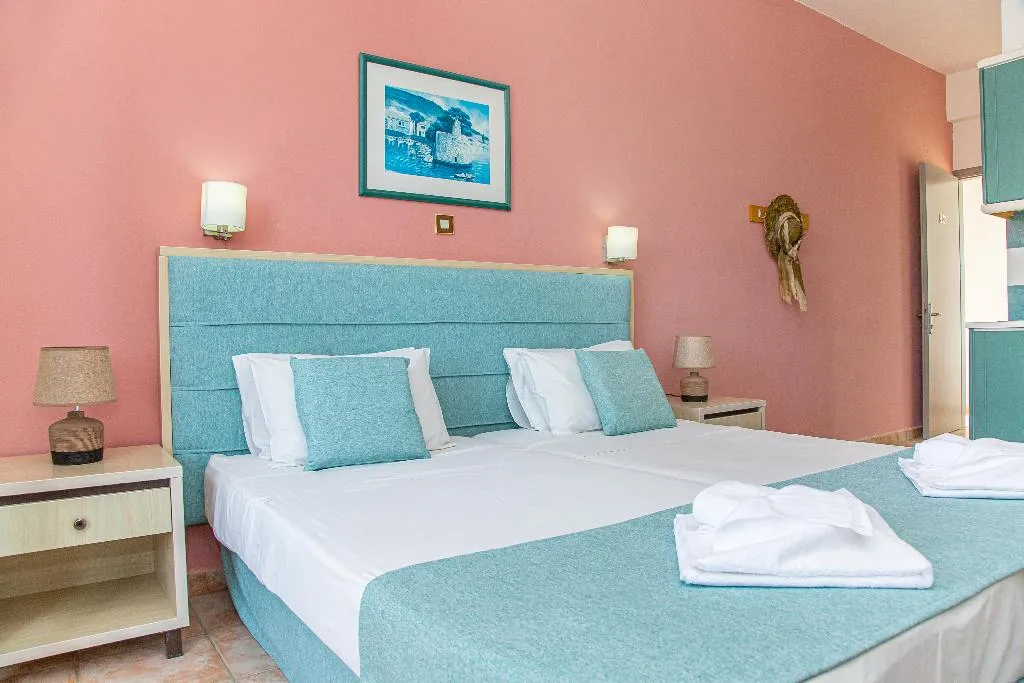 STUDIO CAPACITY 2 Room, Theoni Apartments, Crete