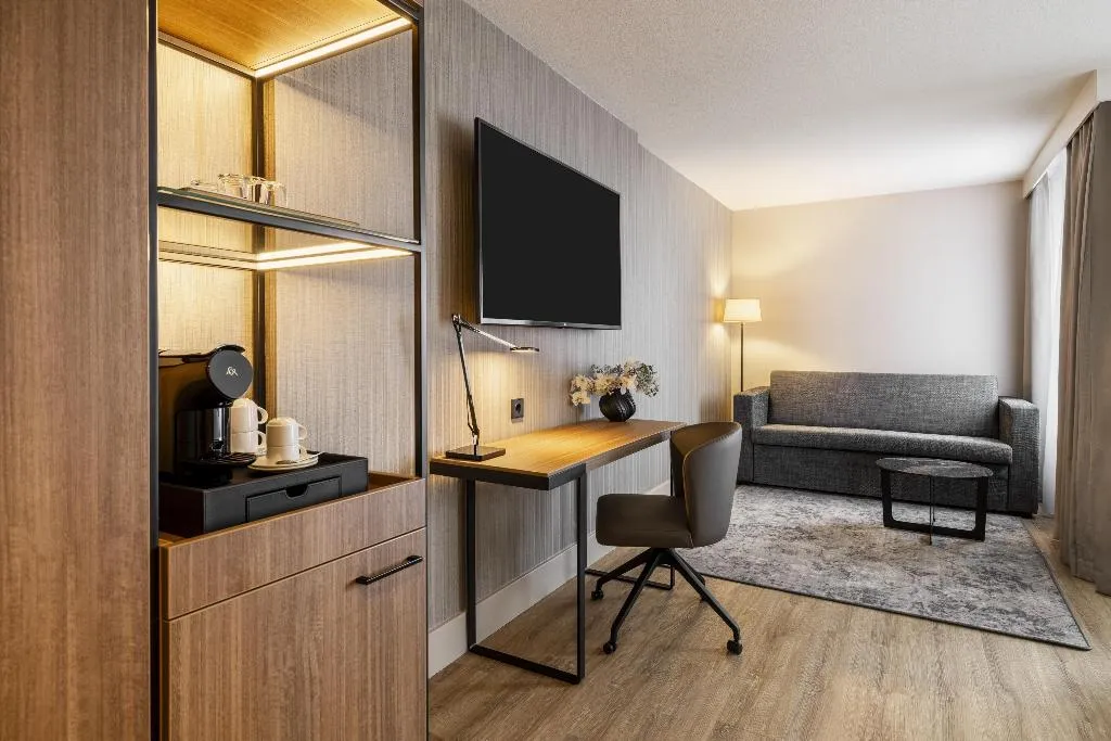 DOUBLE SUPERIOR Room, NH Amsterdam Leidseplein, Amsterdam