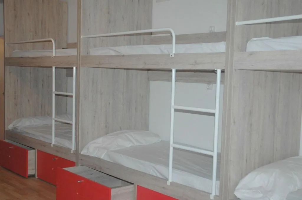 DOUBLE ONE BED Room, Break N Bed Hostel, Barcelona