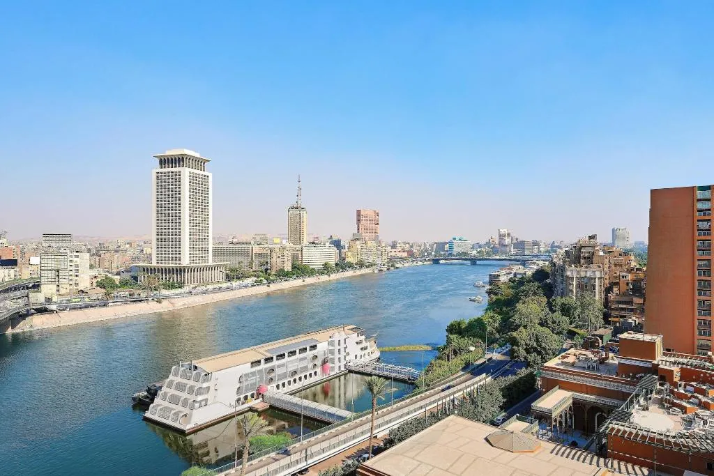 SUITE KING SIZE BED Room, Cairo Marriott hotel & Omar Khayyam Casino, Cairo
