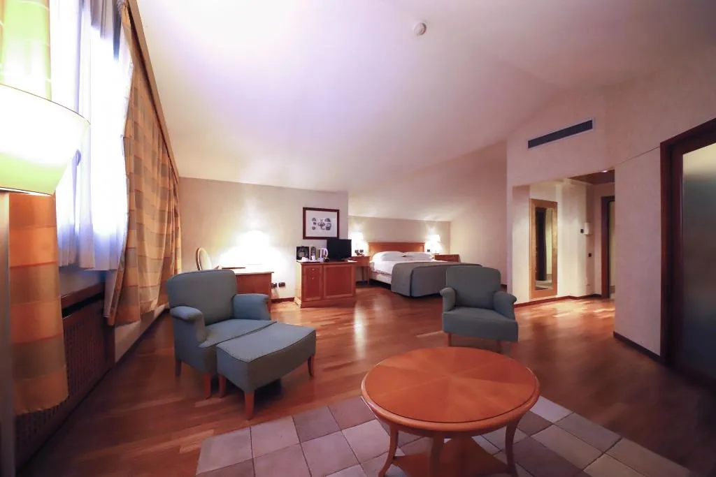 FAMILY ROOM STANDARD Room, Monica Hotel Fiera, Milan