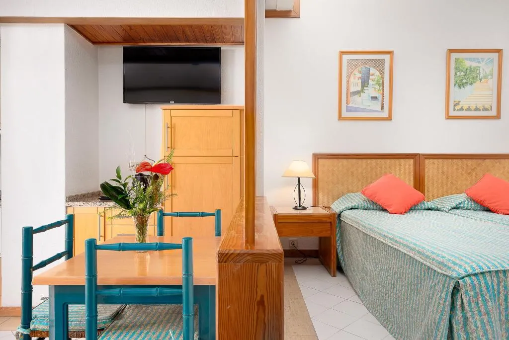 STUDIO DELUXE Room, Muthu Oura Praia Hotel, Algarve