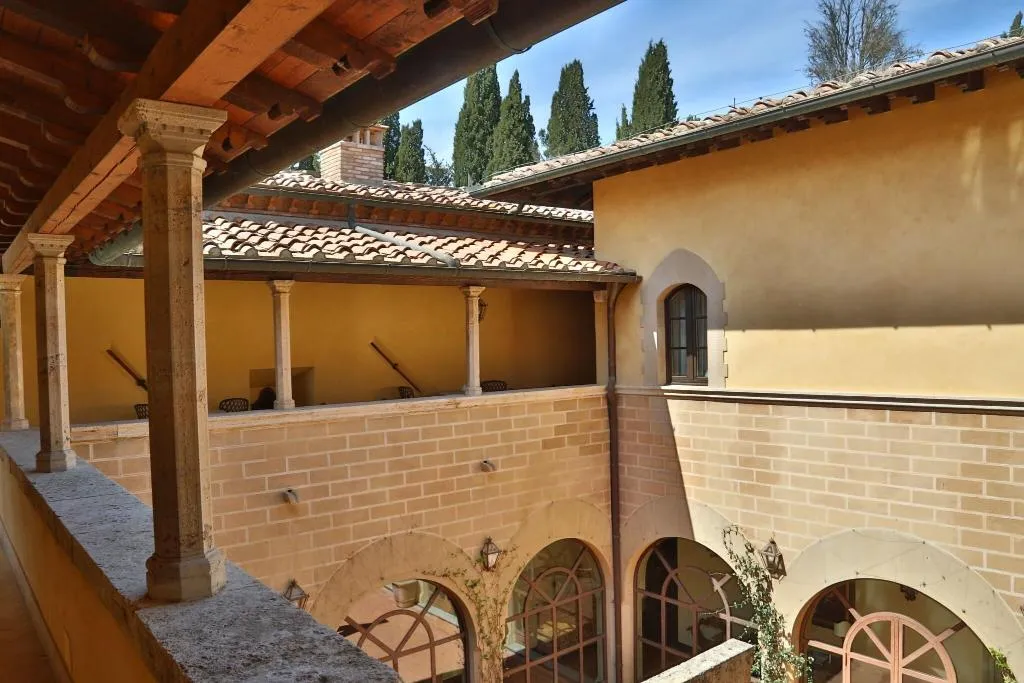 General view, La Collegiata, Florence