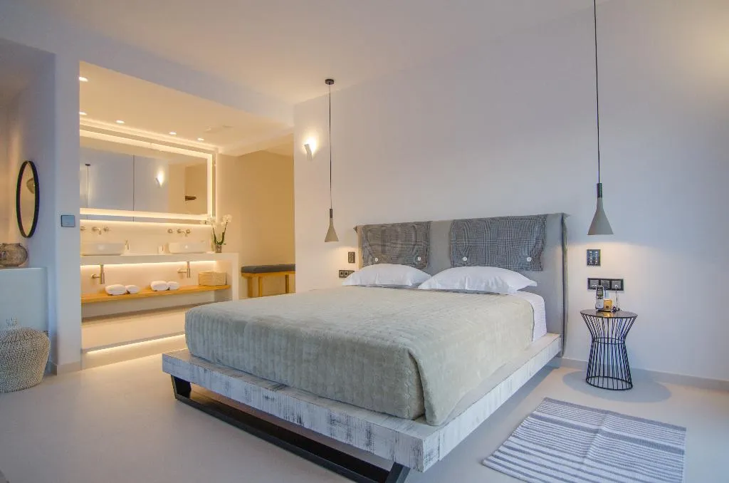 DOUBLE SUPERIOR Room, Lofos Village, Santorini