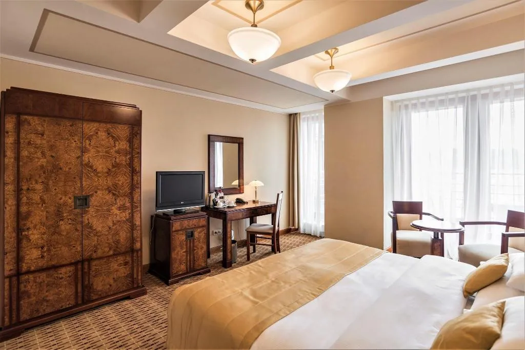 DOUBLE DELUXE Room, Majestic Plaza Hotel Prague, Prague