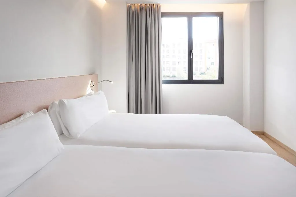 QUADRUPLE STANDARD Room, B&B HOTEL Málaga Centro, Costa Del Sol