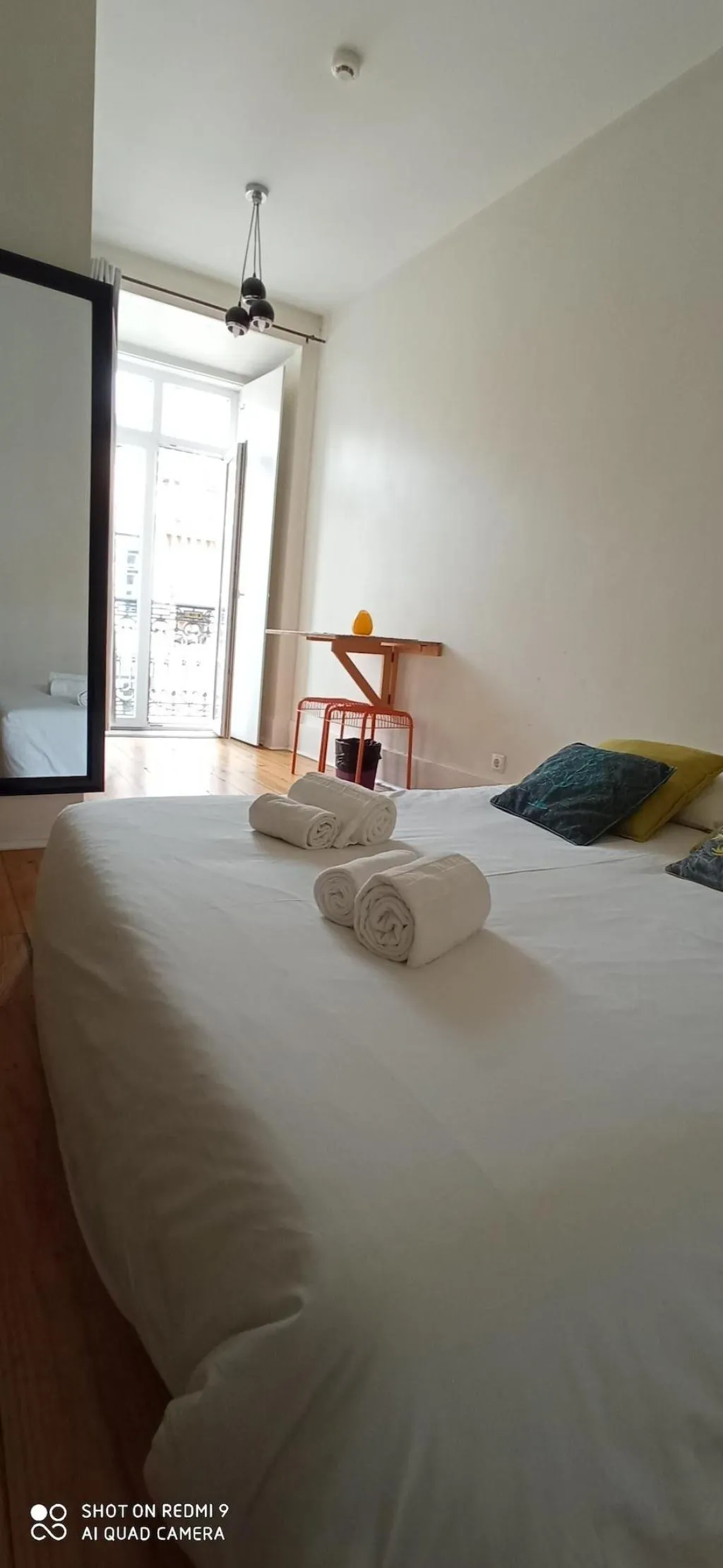 Room, Happy @ Chiado, Lisbon