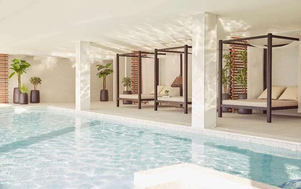 Sports and Entertainment, Zafiro Palace Andratx, Majorca