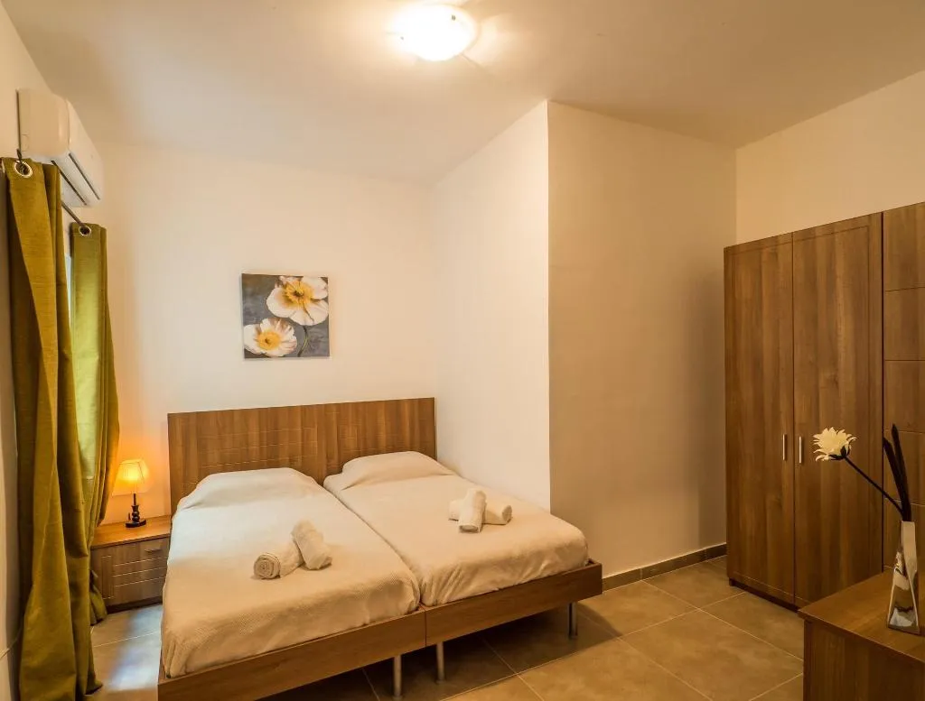 Room, Isola Del Mar Home, Malta