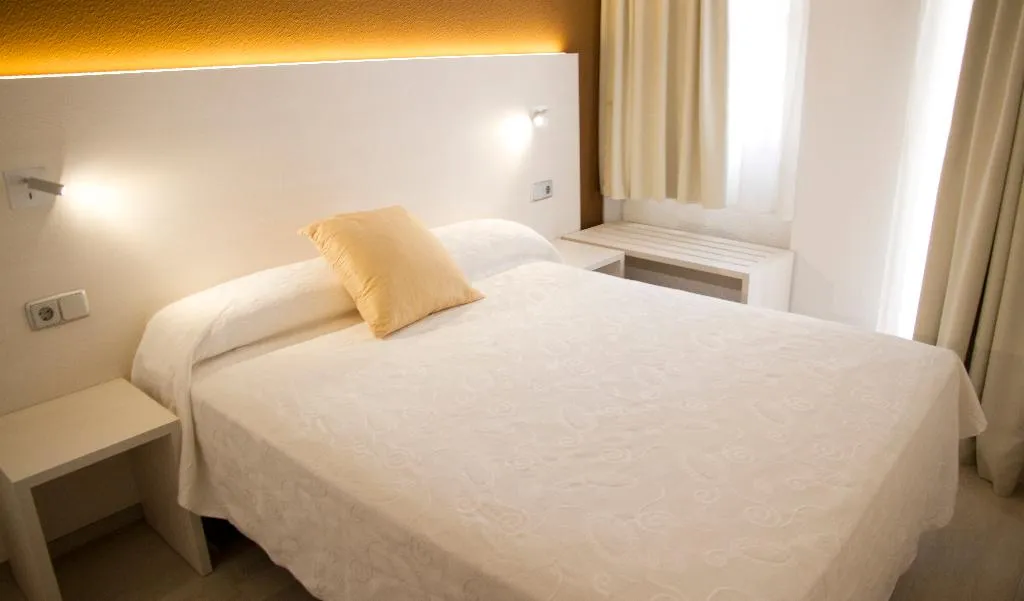 APARTMENT CAPACITY 6 Room, Aparthotel Miami Park, Costa Brava