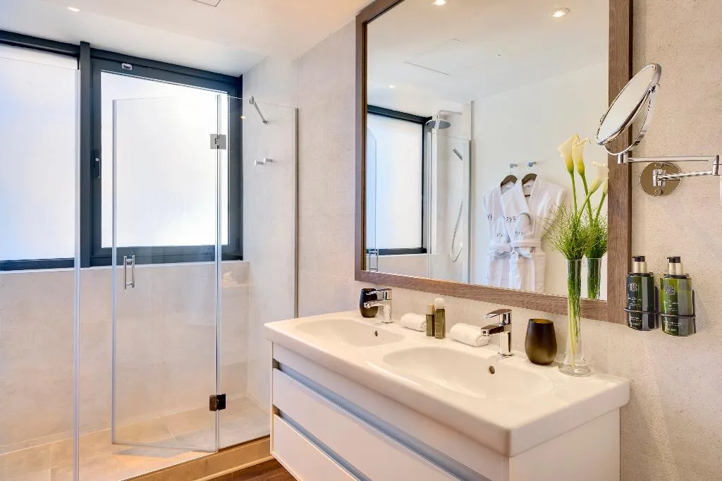 SUITE STANDARD Room, Melia Madrid Serrano, Madrid