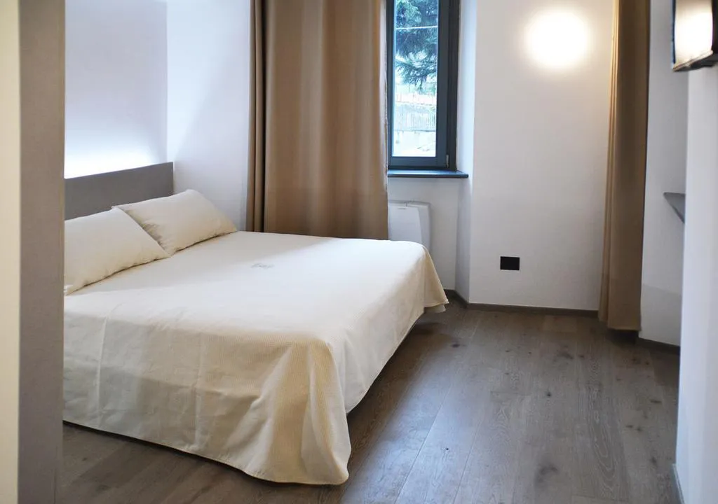 Room, Il Loggiato Dei Serviti, Milan