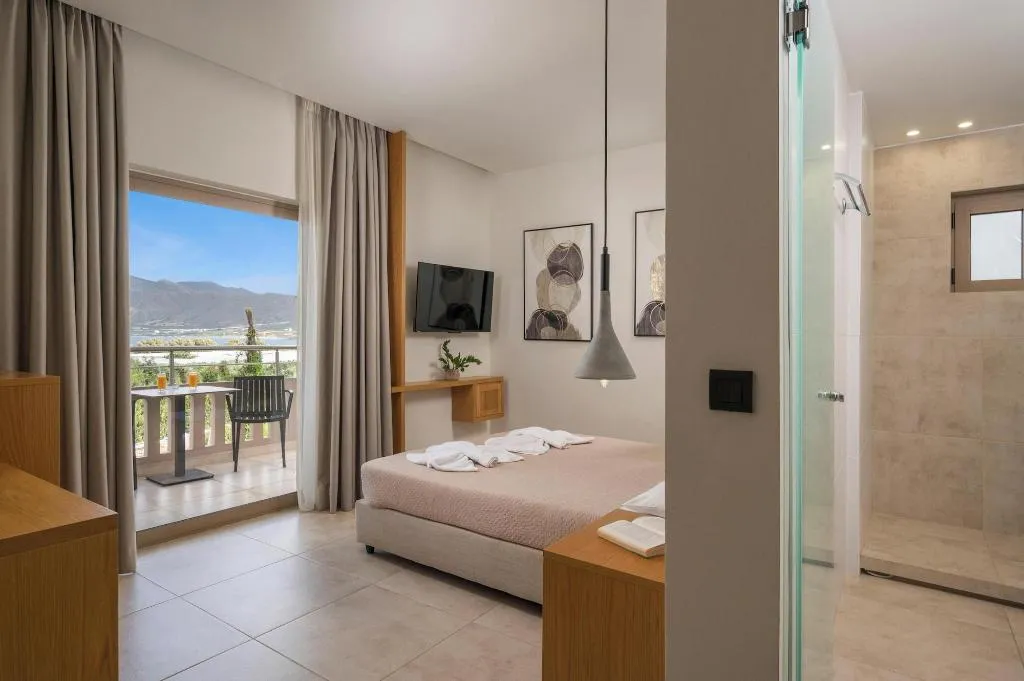 Room, Petritos Rooms And Studios, Crete