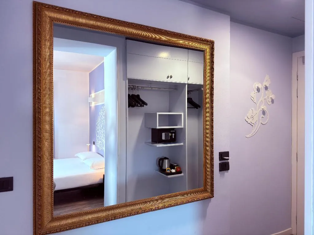 TRIPLE STANDARD Room, Hotel Europa, Milan