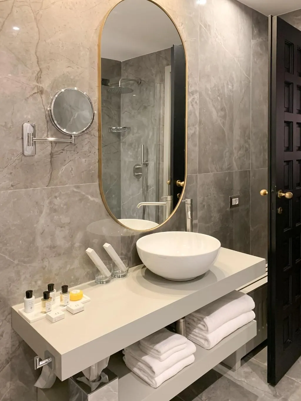 Room, Antico Albergo del Sole al Pantheon, Rome