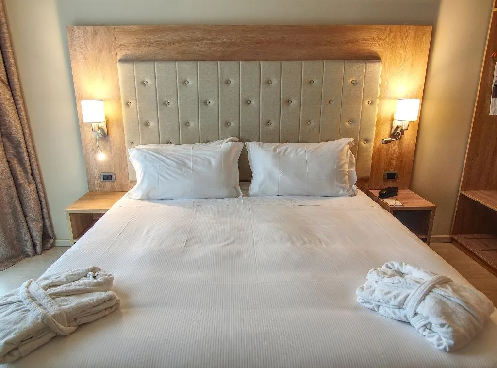 Double or Twin SUPERIOR Room, Tower Hotel Malpensa, Milan