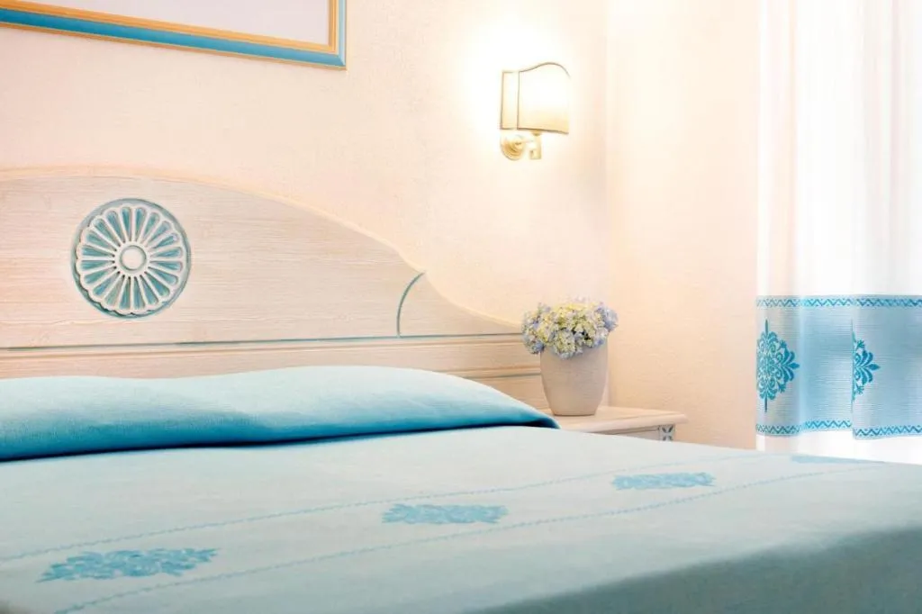 TRIPLE WITH BALCONY Room, Hotiday Room Collection - Baja Sardinia, Olbia