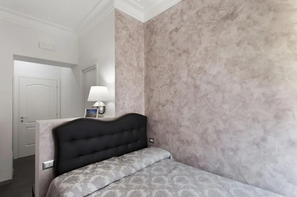 Room, Secret Rhome, Rome
