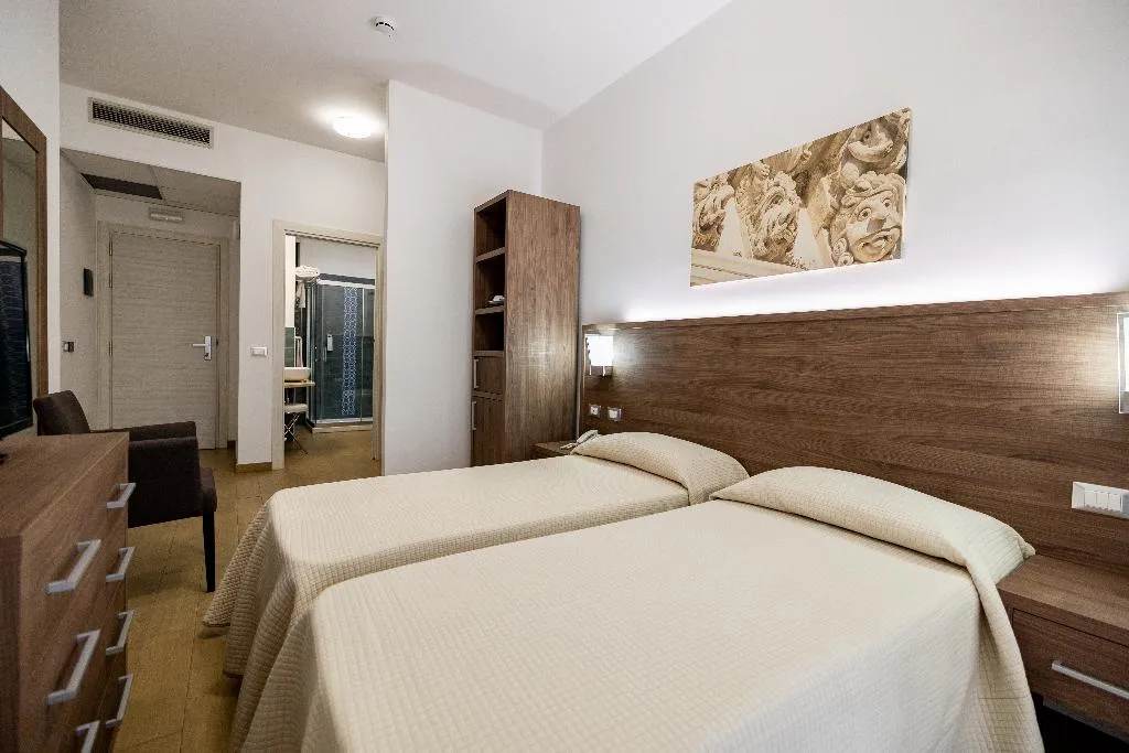 TRIPLE SUPERIOR Room, Hotel Dolcestate, Palermo