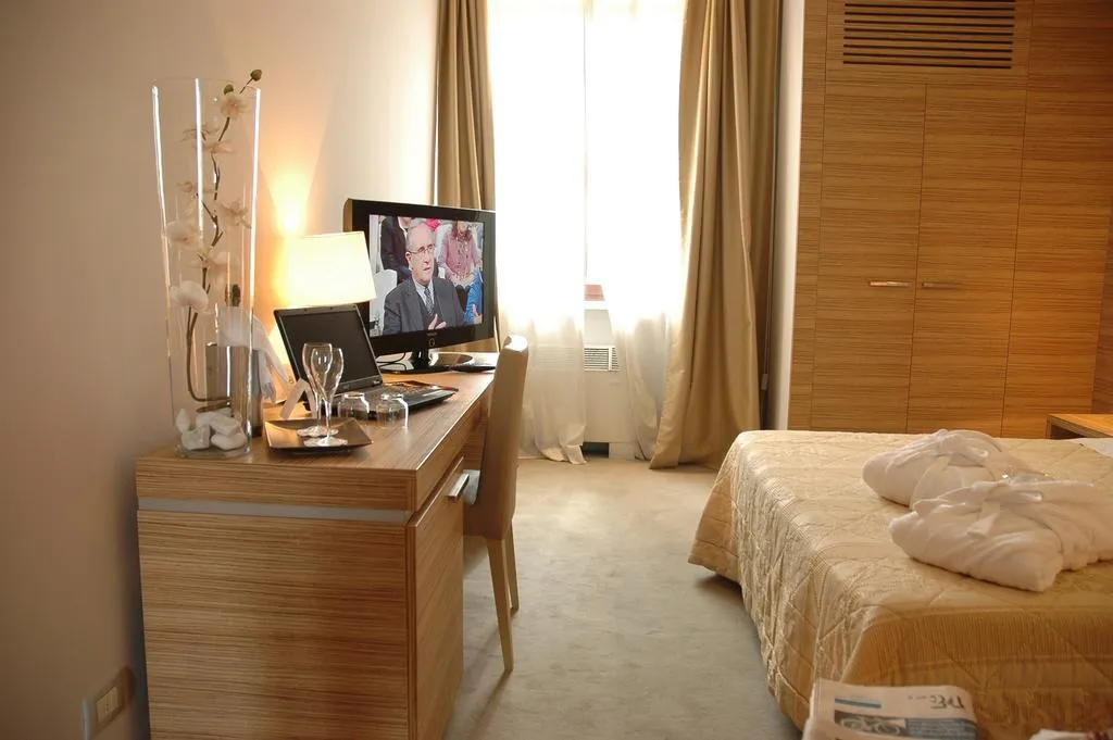 Double or Twin STANDARD Room, Phi Hotel Garden Area Roma Eur, Rome