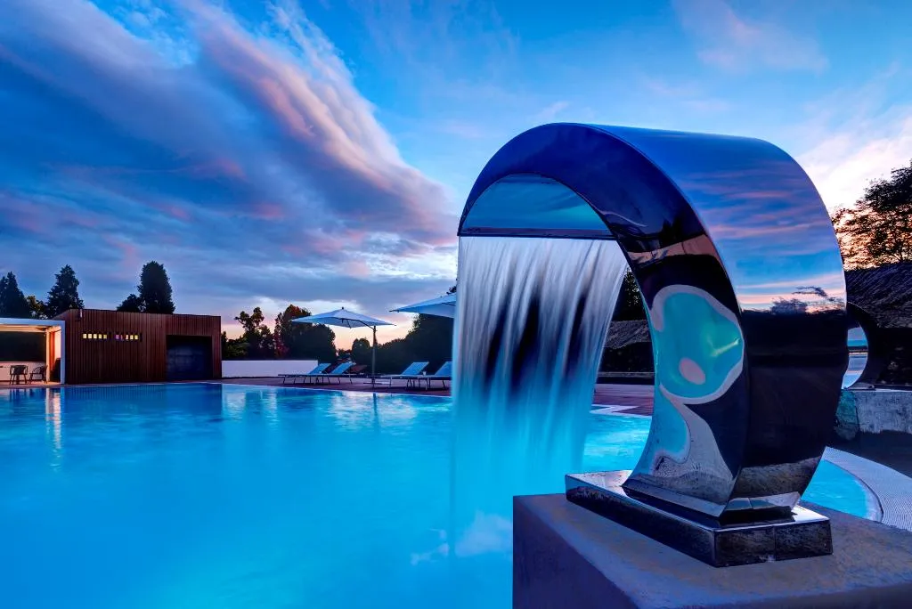 Pool, Castello Dal Pozzo, Milan