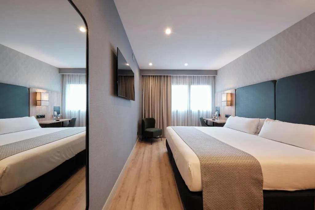 DOUBLE PREMIUM Room, Catalonia La Maquinista, Barcelona