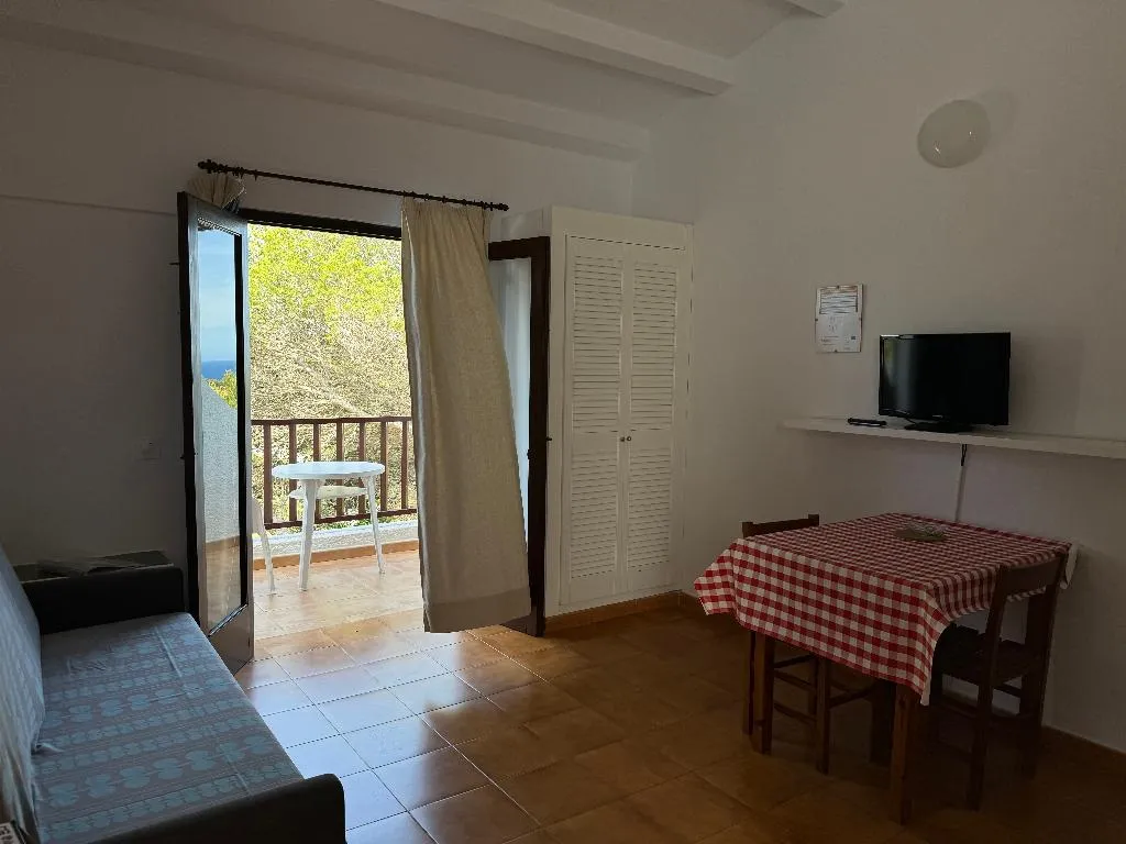 APARTMENT ONE BEDROOM Room, Sa Cala, Menorca