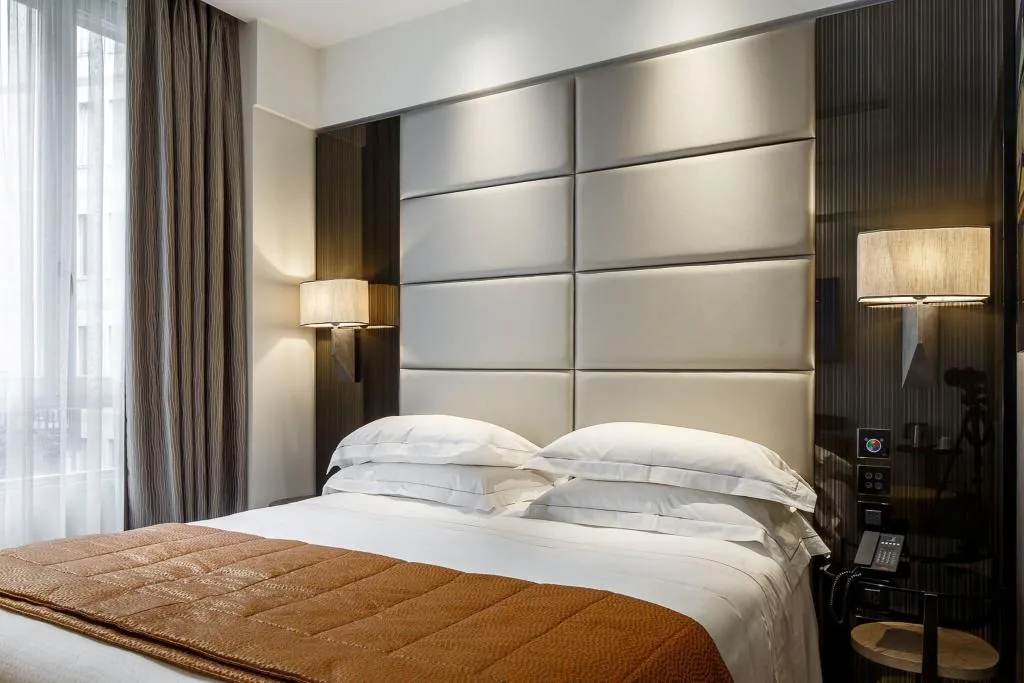 DOUBLE PREMIUM Room, Cavour, Milan