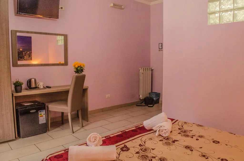 Room, Guest House Castle, Naples