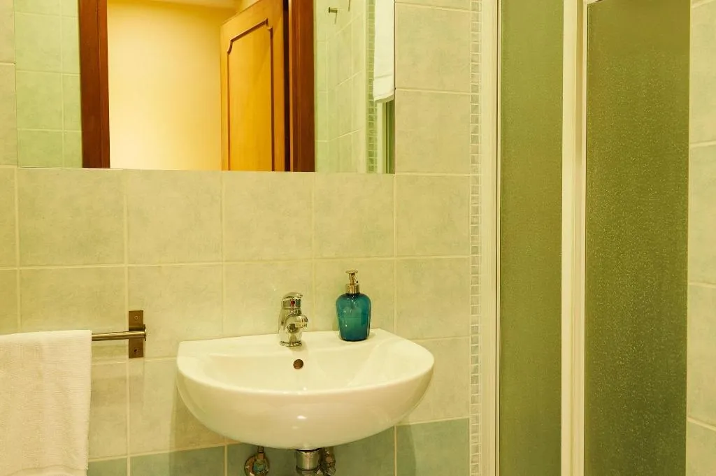 Room, Villino Fiorella, Rome