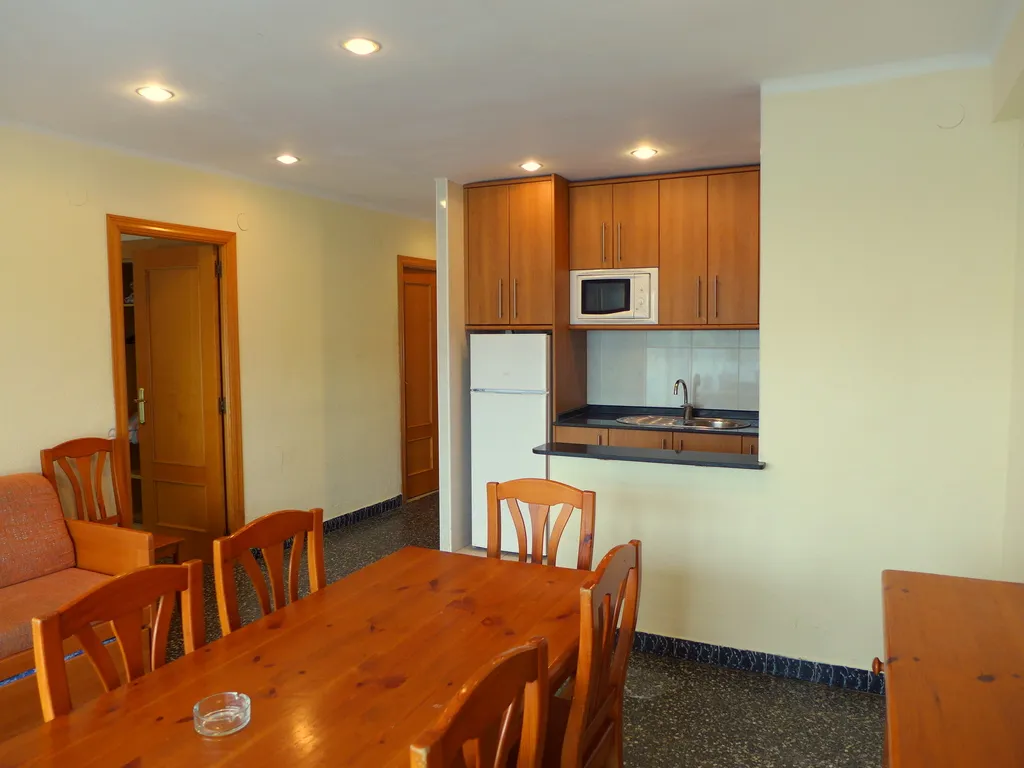 APARTMENT CAPACITY 8 THREE BEDROOMS Room, Goya, Costa Dorada