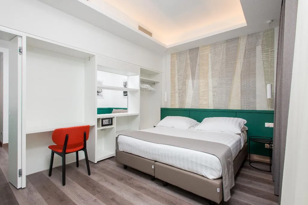 Double or Twin DELUXE Room, Smart Hotel - Naples Harbour, Naples