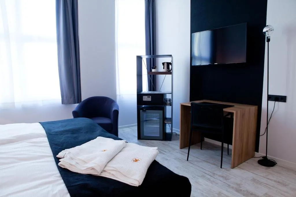 Room, Catalonia Berlin Mitte, Berlin