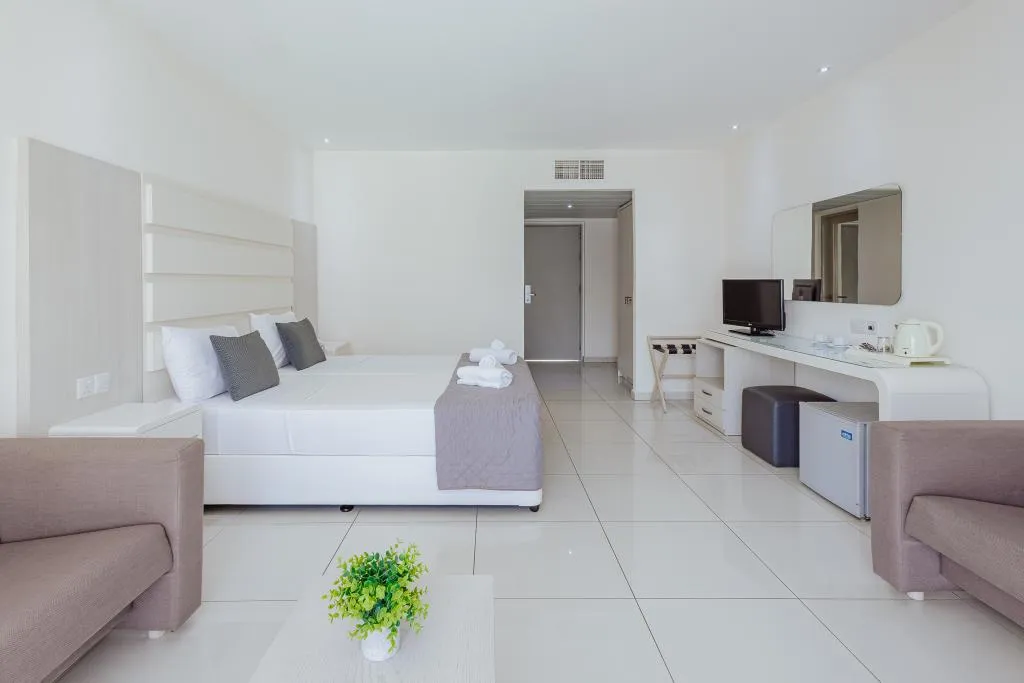 FAMILY ROOM SUPERIOR Room, Tasia Maris Oasis, Cyprus
