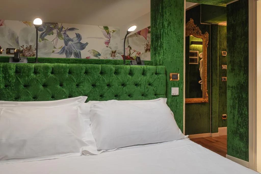 DOUBLE SUPERIOR Room, Palazzo Paruta, Venice