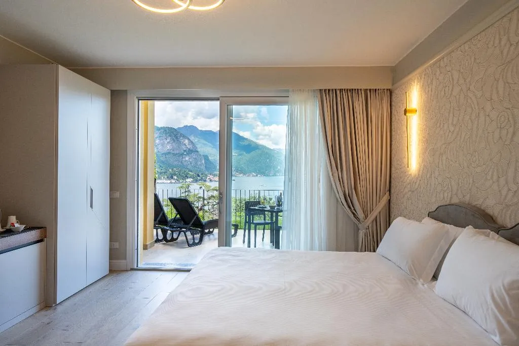 Room DELUXE LAKE VIEW Room, Hotel Borgo Le Terrazze, Milan