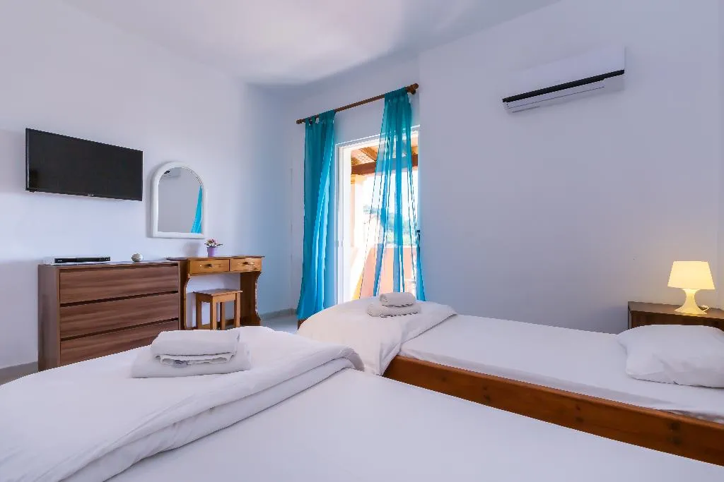 QUADRUPLE STANDARD Room, Frida by Checkin, Corfu