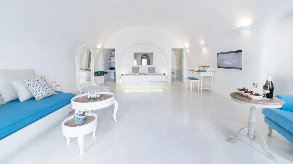 Room, Maregio Suites, Santorini