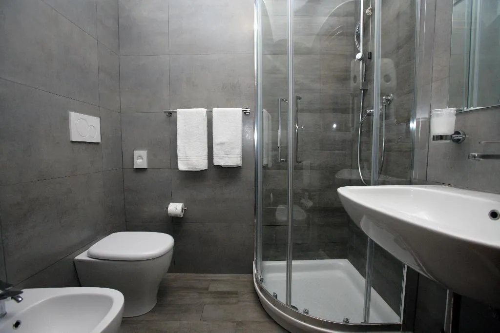 DOUBLE SINGLE USE CLASSIC Room, Desiree, Florence