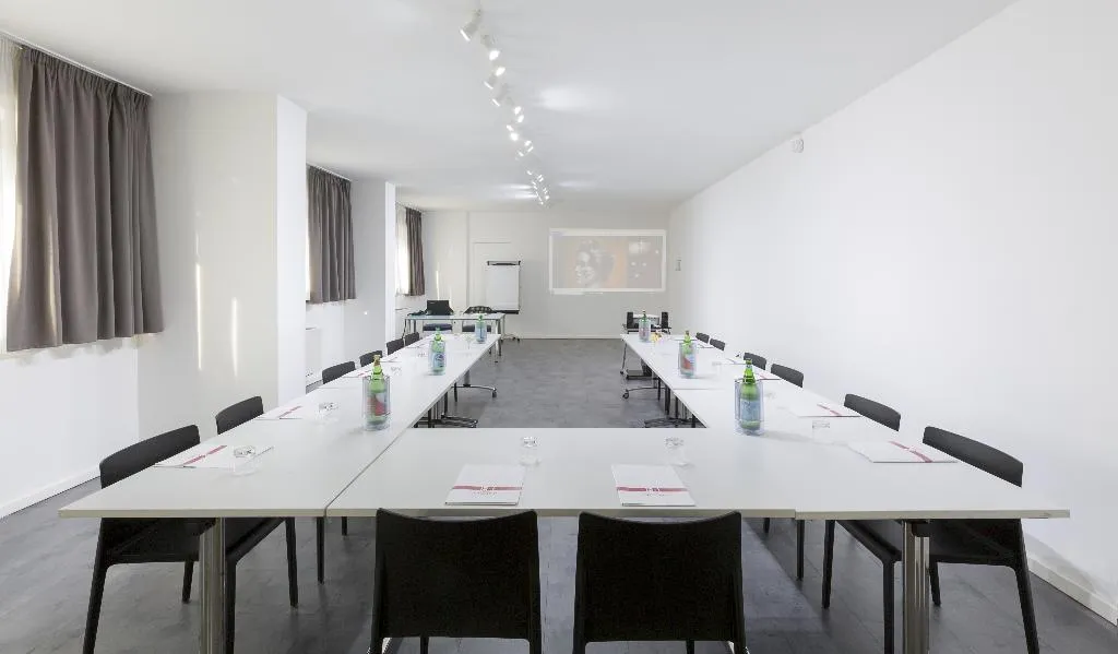 Conferences, Cristina, Naples