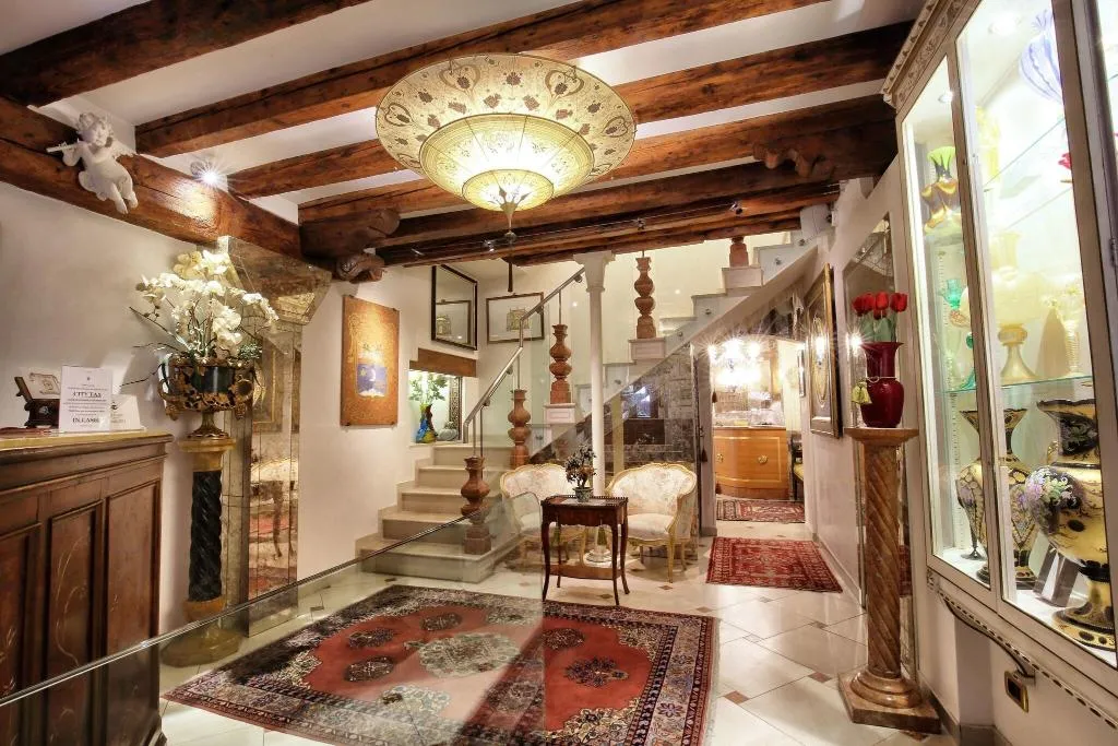 Lobby, Ca Pagan, Venice