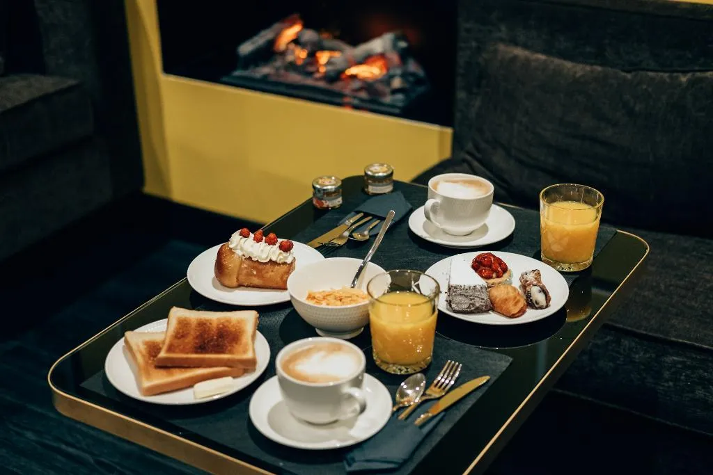 Bar, Caruso Place - Luxury Rooms & Suites, Naples