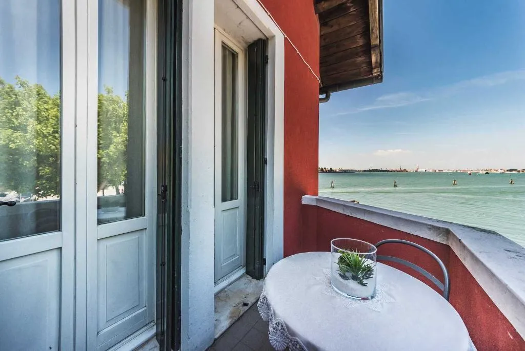 SUITE WITH BALCONY Room, Hotel Villa Laguna, Venice