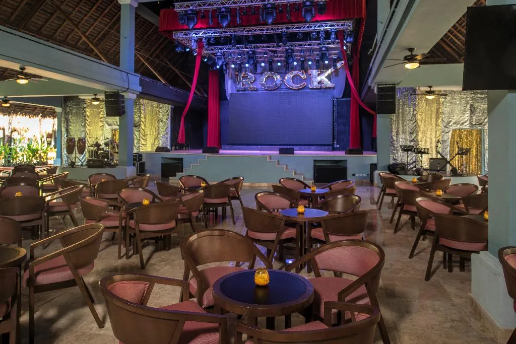 Sports and Entertainment, Iberostar Waves Tucan All Inclusive, Cancun Area