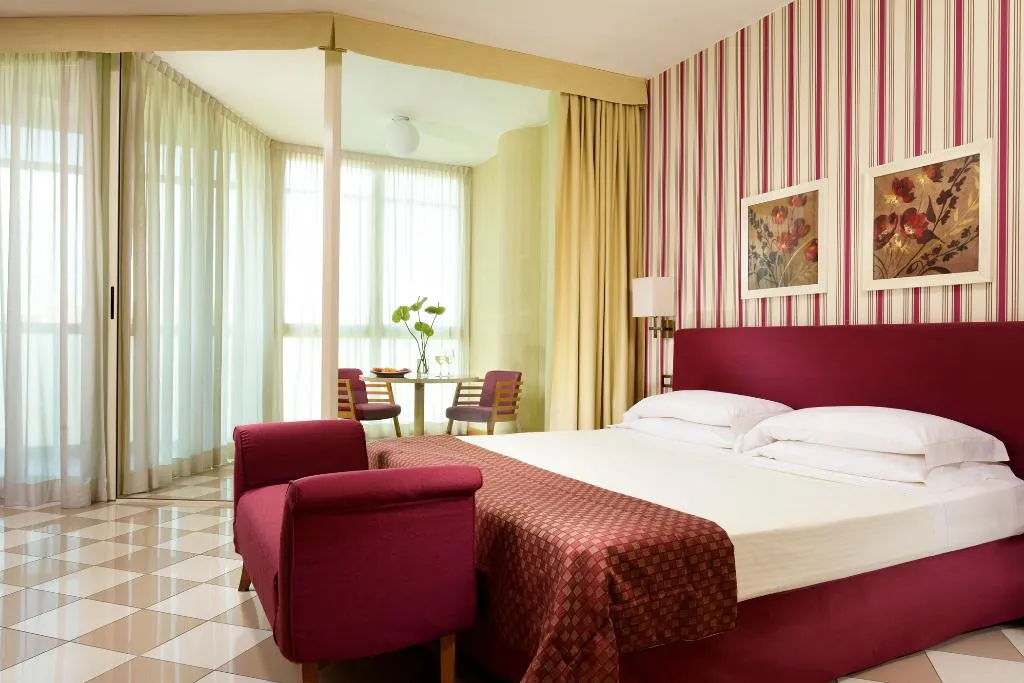 DOUBLE SINGLE USE EXECUTIVE Room, UNA HOTELS The One Milano, Milan