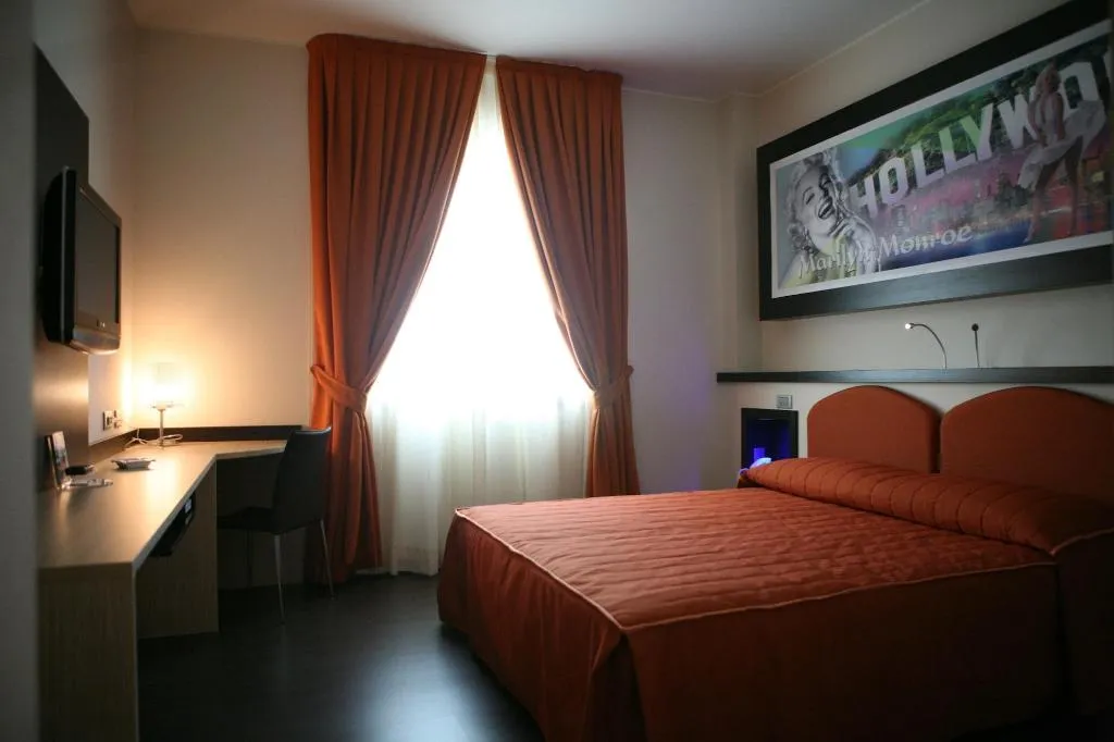Room, Hotel Mito, Milan