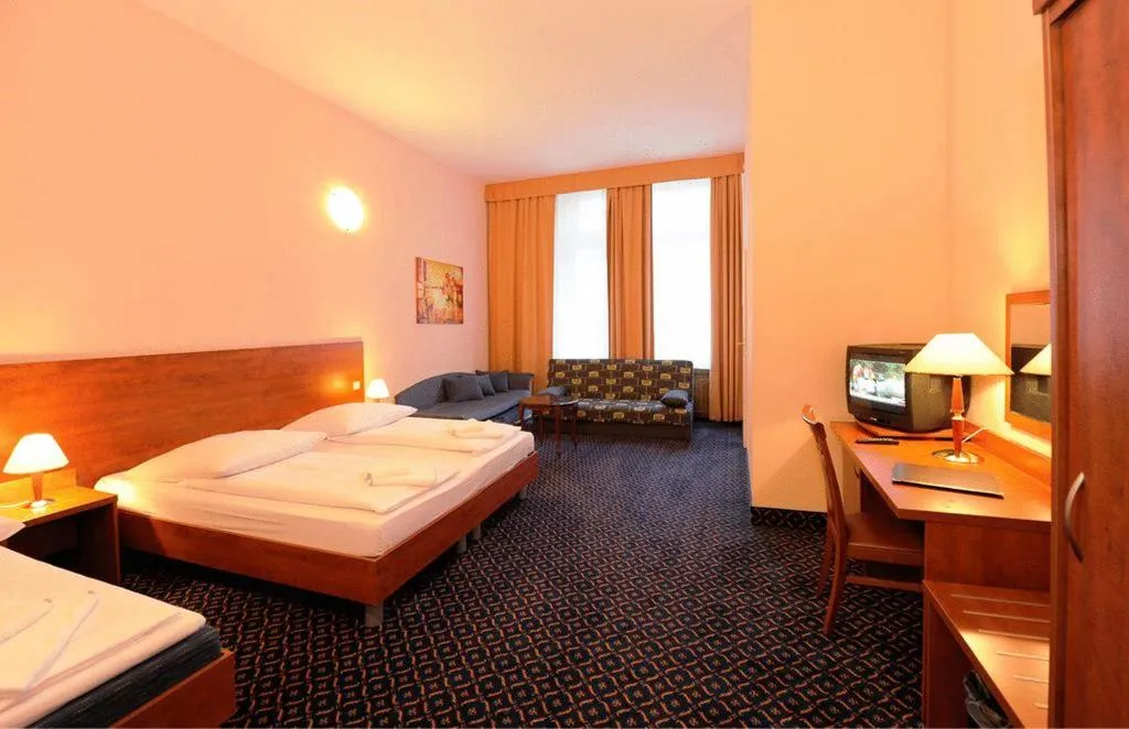 TRIPLE STANDARD Room, CityHotel am Kurfürstendamm, Berlin
