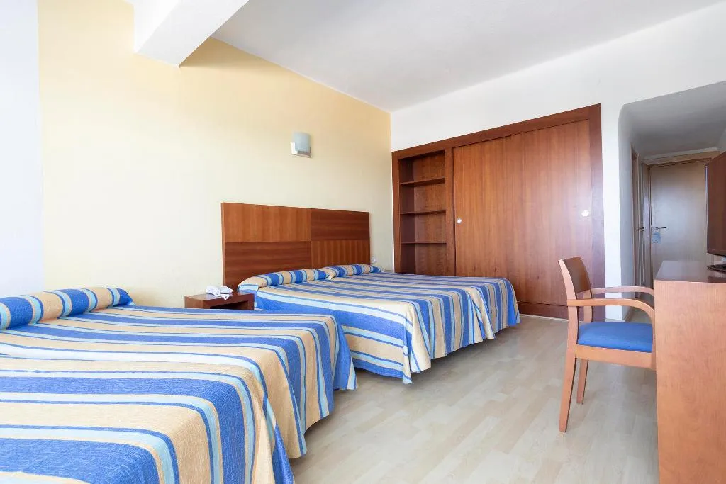 QUADRUPLE STANDARD Room, Hotel Palia La Roca, Costa Del Sol